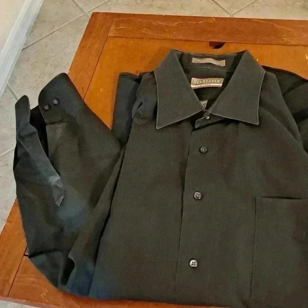 MENS SHIRT FOR BARTENDER WORK SHIRT VAN HEUSEN
